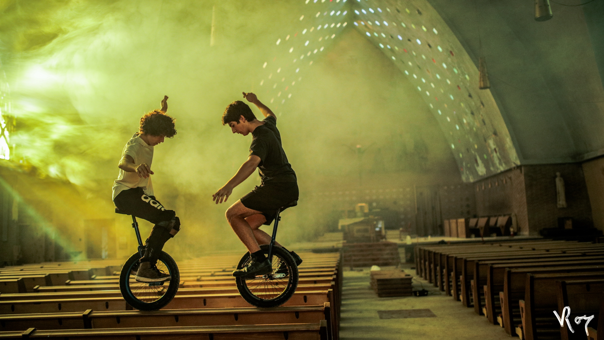  Loïc Miara and Kosma Roy balancing on a different kind of skinny